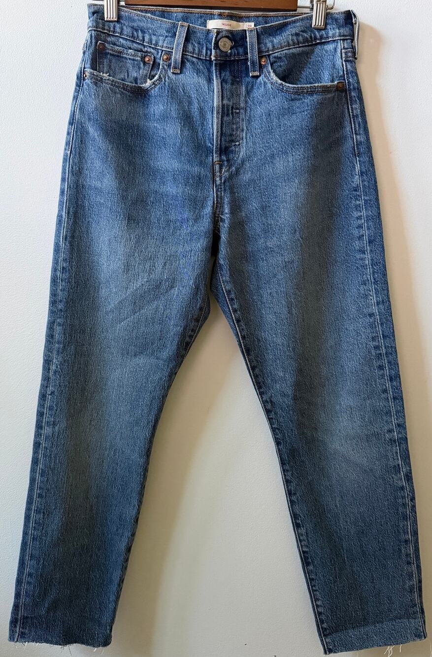 Levi's wedgie jean's women's size 28